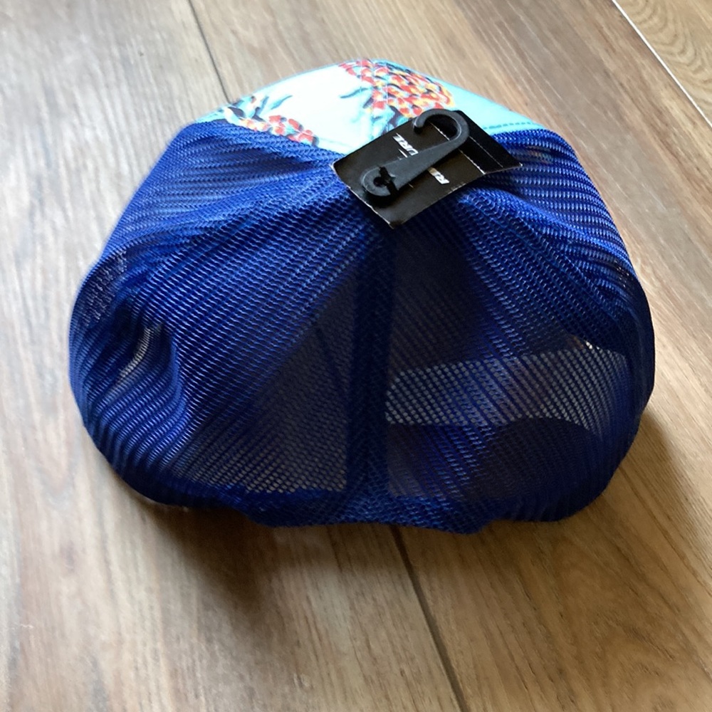RIPCURL HAT - Picture 3 of 5